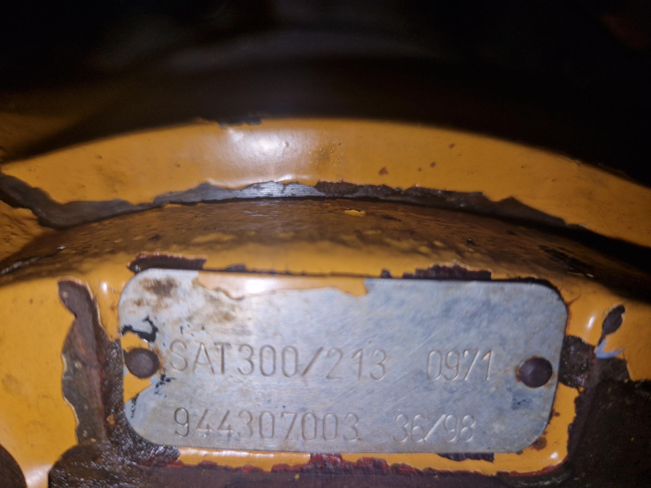 SAT 300/213 LIEBHERR R944 - Поворотный редуктор для Строительной техники: фото 1 SAT 300/213 LIEBHERR R944 - Поворотный редуктор для Строительной техники: фото 1