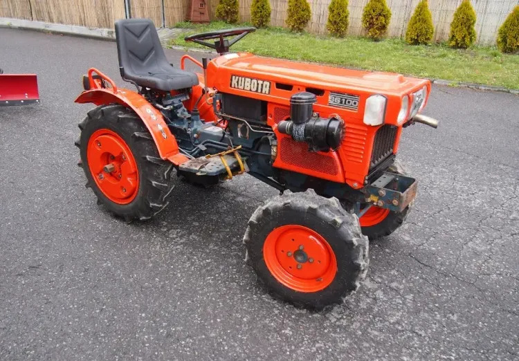 Ciągnik Kubota B6100 1995 4x4 - Трактор: фото 3 Ciągnik Kubota B6100 1995 4x4 - Трактор: фото 3