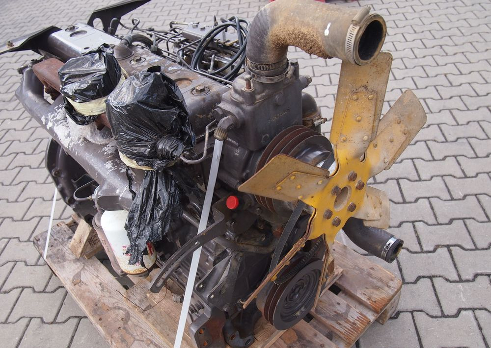 Części do Ciągnika Massey Ferguson MF 3000  Silnik 6 cylindrowy Perkins A6.354
Ciśnienie oleju na wolnych obrotach 4bary - Двигатель для Сельскохозяйственной техники: фото 3 Części do Ciągnika Massey Ferguson MF 3000  Silnik 6 cylindrowy Perkins A6.354
Ciśnienie oleju na wolnych obrotach 4bary - Двигатель для Сельскохозяйственной техники: фото 3
