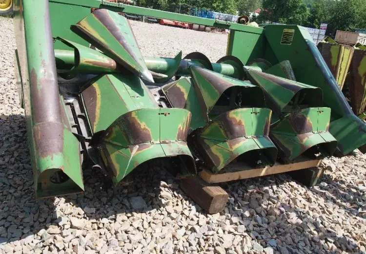 Heder John deere do kukurydzy 4 rzędowy claas john deere - Жатка кукурузная: фото 5 Heder John deere do kukurydzy 4 rzędowy claas john deere - Жатка кукурузная: фото 5