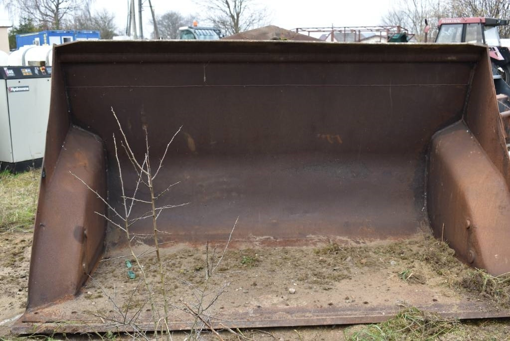 Lyzki do zaladunku do ladowarki VOLVO - Ковш для Строительной техники: фото 5 Lyzki do zaladunku do ladowarki VOLVO - Ковш для Строительной техники: фото 5