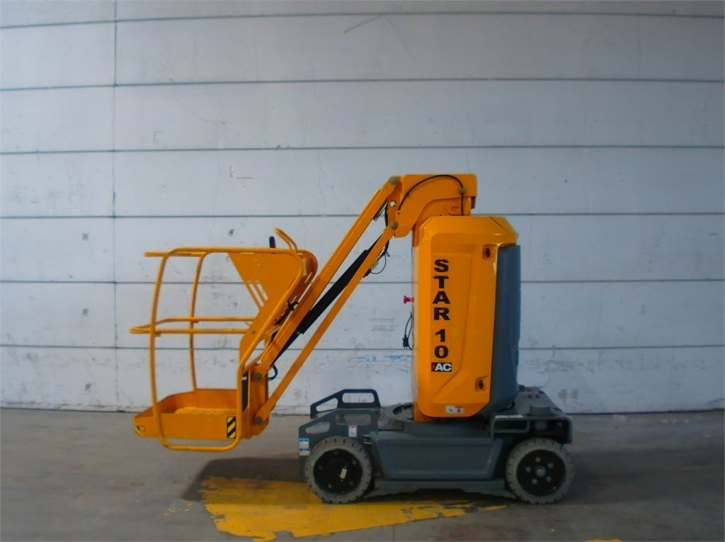 Haulotte STAR 10 - Вертикальный мачтовый подъемник: фото 1 Haulotte STAR 10 - Вертикальный мачтовый подъемник: фото 1