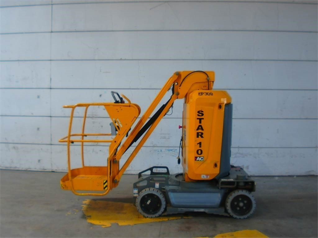 Haulotte STAR 10 - Вертикальный мачтовый подъемник: фото 1 Haulotte STAR 10 - Вертикальный мачтовый подъемник: фото 1