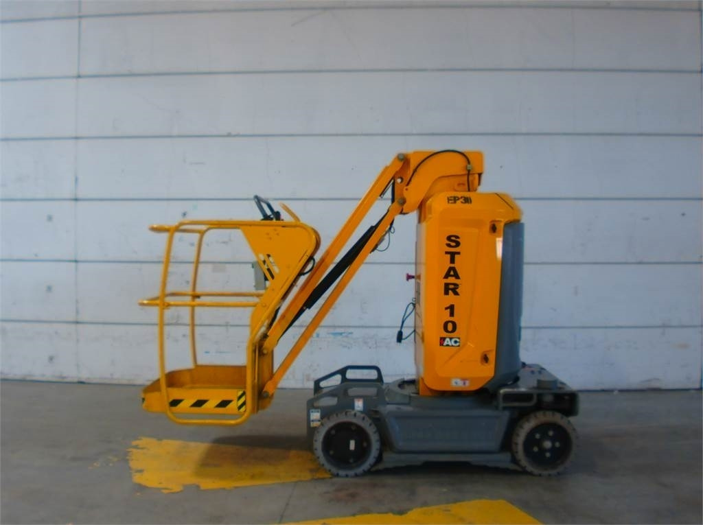 Haulotte STAR 10 - Вертикальный мачтовый подъемник: фото 1 Haulotte STAR 10 - Вертикальный мачтовый подъемник: фото 1