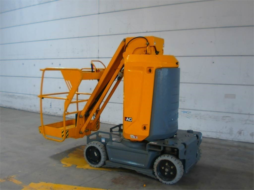 Haulotte STAR 10 - Вертикальный мачтовый подъемник: фото 3 Haulotte STAR 10 - Вертикальный мачтовый подъемник: фото 3