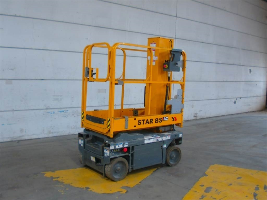 Haulotte STAR8S - Вертикальный мачтовый подъемник: фото 2 Haulotte STAR8S - Вертикальный мачтовый подъемник: фото 2