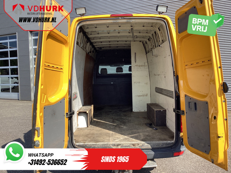 Volkswagen Crafter 32 2.5 TDI 136 pk L3H2 EXPORT ONLY DB Riem V.V./ 2.8t Trekgewicht/ Airco/ 270Gr.Deuren/ Trekhaak - Легковой фургон: фото 5 Volkswagen Crafter 32 2.5 TDI 136 pk L3H2 EXPORT ONLY DB Riem V.V./ 2.8t Trekgewicht/ Airco/ 270Gr.Deuren/ Trekhaak - Легковой фургон: фото 5