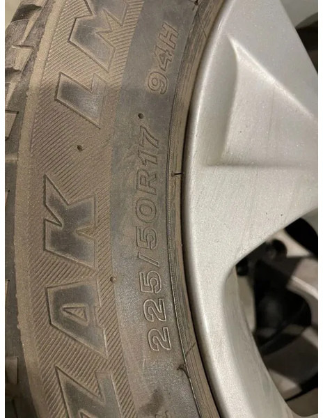 BMW *BMW velgen met Brigdestone banden *225/50 R17 - Шины и диски для Легковых автомобилей: фото 4 BMW *BMW velgen met Brigdestone banden *225/50 R17 - Шины и диски для Легковых автомобилей: фото 4