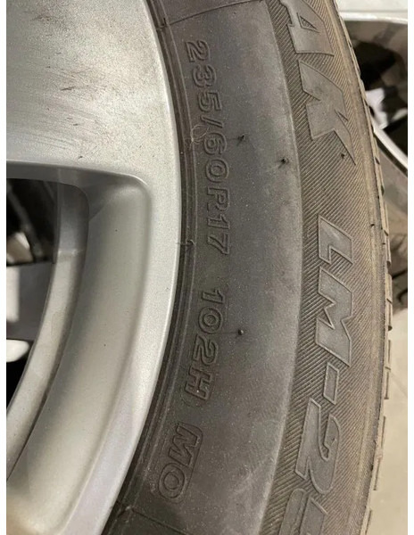 Bridgestone *Mercedes velgen 17 inch met Bridgestone banden*235/60 R17 - Шины и диски для Легковых автомобилей: фото 4 Bridgestone *Mercedes velgen 17 inch met Bridgestone banden*235/60 R17 - Шины и диски для Легковых автомобилей: фото 4