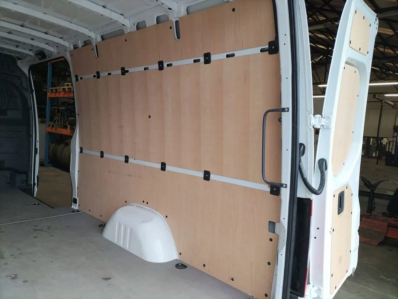 Mercedes-Benz Binnenbekleding L2H2 Sprinter - Кабина и интерьер для Лёгких коммерческих автомобилей: фото 3 Mercedes-Benz Binnenbekleding L2H2 Sprinter - Кабина и интерьер для Лёгких коммерческих автомобилей: фото 3