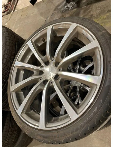 Pirelli *Brock velgen met Pirelli banden *235/35 ZR19 - Шины и диски для Легковых автомобилей: фото 1 Pirelli *Brock velgen met Pirelli banden *235/35 ZR19 - Шины и диски для Легковых автомобилей: фото 1
