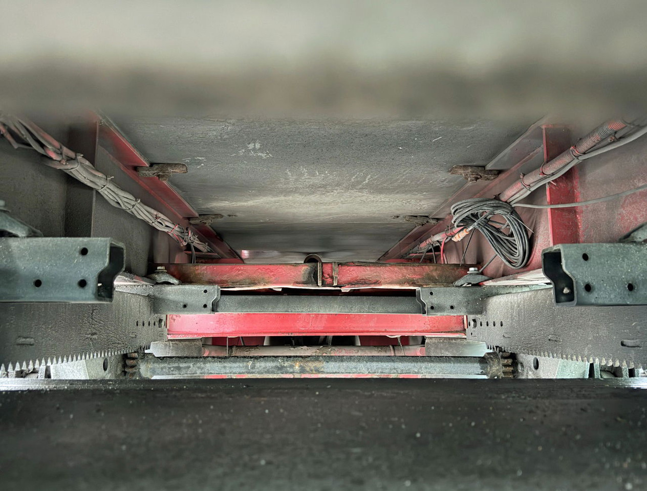 Полуприцеп-рефрижератор Renders VÉDÉCAR Carrier Maxima 1300 2X Steering Axle Tail Lift Belgium-Trailer: фото 20 Полуприцеп-рефрижератор Renders VÉDÉCAR Carrier Maxima 1300 2X Steering Axle Tail Lift Belgium-Trailer: фото 20