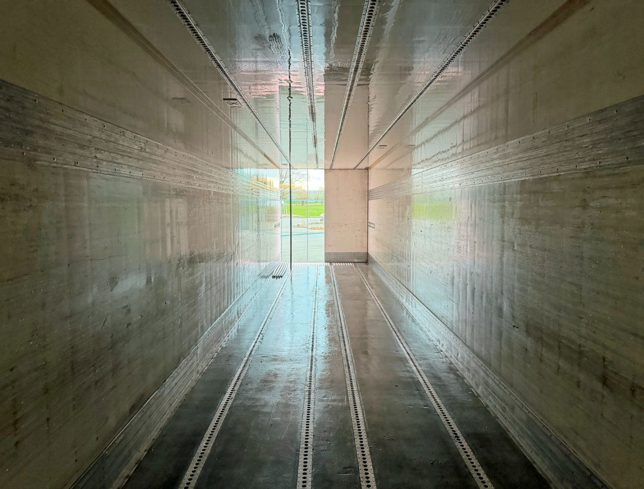 Полуприцеп-рефрижератор Renders VÉDÉCAR Carrier Maxima 1300 2X Steering Axle Tail Lift Belgium-Trailer: фото 18 Полуприцеп-рефрижератор Renders VÉDÉCAR Carrier Maxima 1300 2X Steering Axle Tail Lift Belgium-Trailer: фото 18