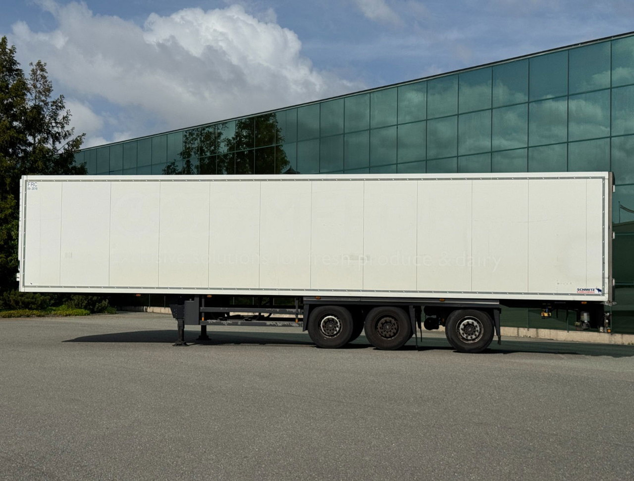 Schmitz Cargobull 3-AS Stuuras Carrier Vector 1550 Gegalvaniseerd Chassis Zeer Goede Banden TOP Staat NL Trailer - Полуприцеп-рефрижератор: фото 2 Schmitz Cargobull 3-AS Stuuras Carrier Vector 1550 Gegalvaniseerd Chassis Zeer Goede Banden TOP Staat NL Trailer - Полуприцеп-рефрижератор: фото 2