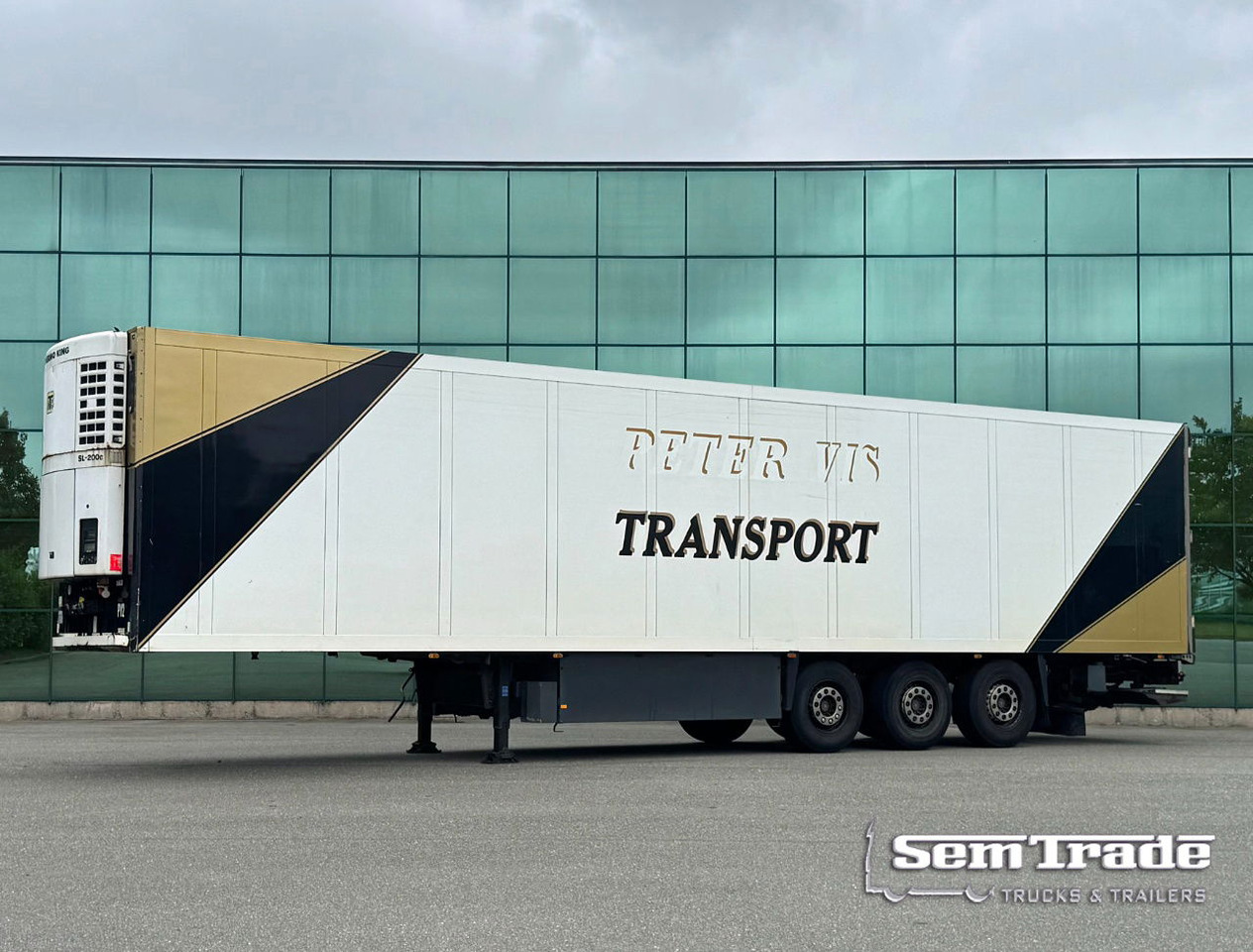 Schmitz Cargobull SKO24 Thermo King SL200e Only 8.900 Hours 270 CM High 250 CM Wide Disc Brakes Lift Axle NL Trailer - Полуприцеп-рефрижератор: фото 1 Schmitz Cargobull SKO24 Thermo King SL200e Only 8.900 Hours 270 CM High 250 CM Wide Disc Brakes Lift Axle NL Trailer - Полуприцеп-рефрижератор: фото 1