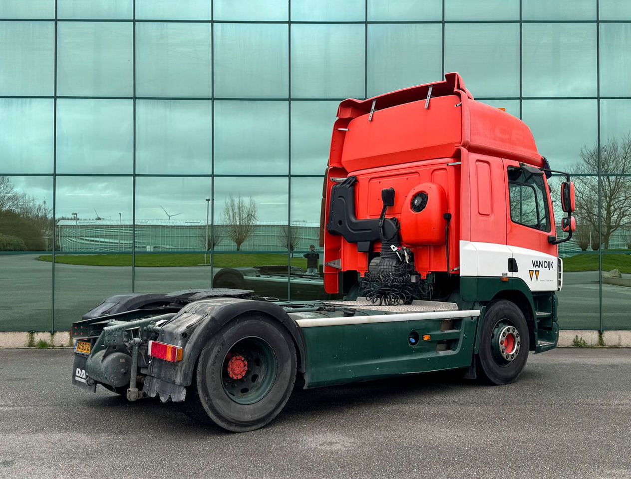 DAF CF 85.460 Only 229.800 KM Retarder - Intarder 2x Tanks Tires 90 NL Truck - Тягач: фото 4 DAF CF 85.460 Only 229.800 KM Retarder - Intarder 2x Tanks Tires 90 NL Truck - Тягач: фото 4
