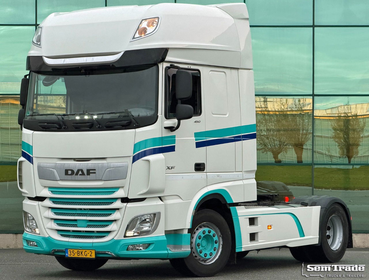 DAF XF 450 FT SSC Euro 6 Only 628.000 KM 2X Tanks TOP Condition NL-Truck - Тягач: фото 1 DAF XF 450 FT SSC Euro 6 Only 628.000 KM 2X Tanks TOP Condition NL-Truck - Тягач: фото 1