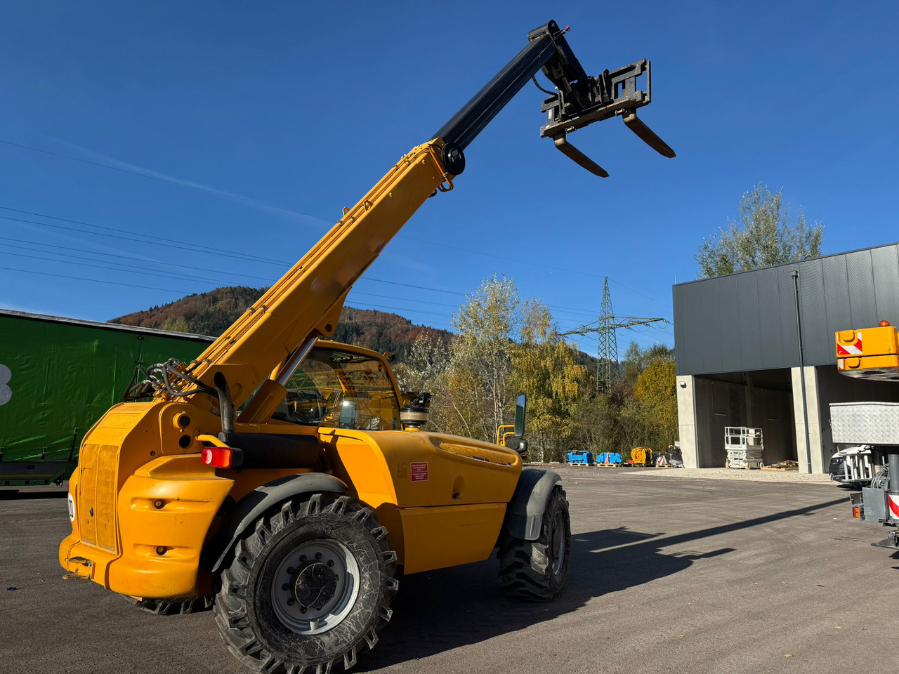 MANITOU MHT860L E3 - Телескопический погрузчик: фото 3 MANITOU MHT860L E3 - Телескопический погрузчик: фото 3