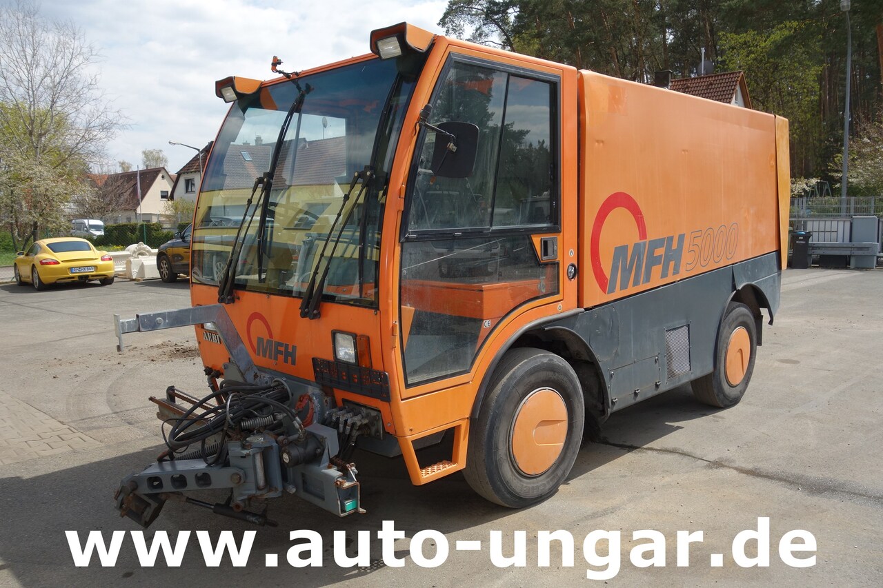 Aebi Schmidt MFH 5000 Kehrmaschine Ersatzteilträger - SpareParts EZ 2000 - Подметально-уборочная машина: фото 3 Aebi Schmidt MFH 5000 Kehrmaschine Ersatzteilträger - SpareParts EZ 2000 - Подметально-уборочная машина: фото 3