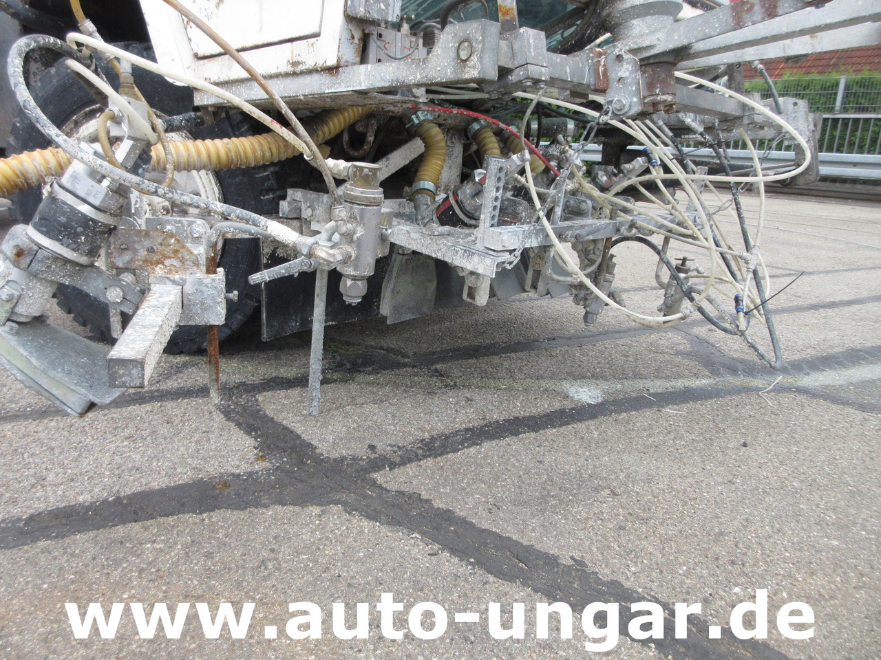 Euroliners Trassar Bagheera Markiermaschine Roadmarking Straßenmarkierung - Асфальтоукладочная техника: фото 4 Euroliners Trassar Bagheera Markiermaschine Roadmarking Straßenmarkierung - Асфальтоукладочная техника: фото 4