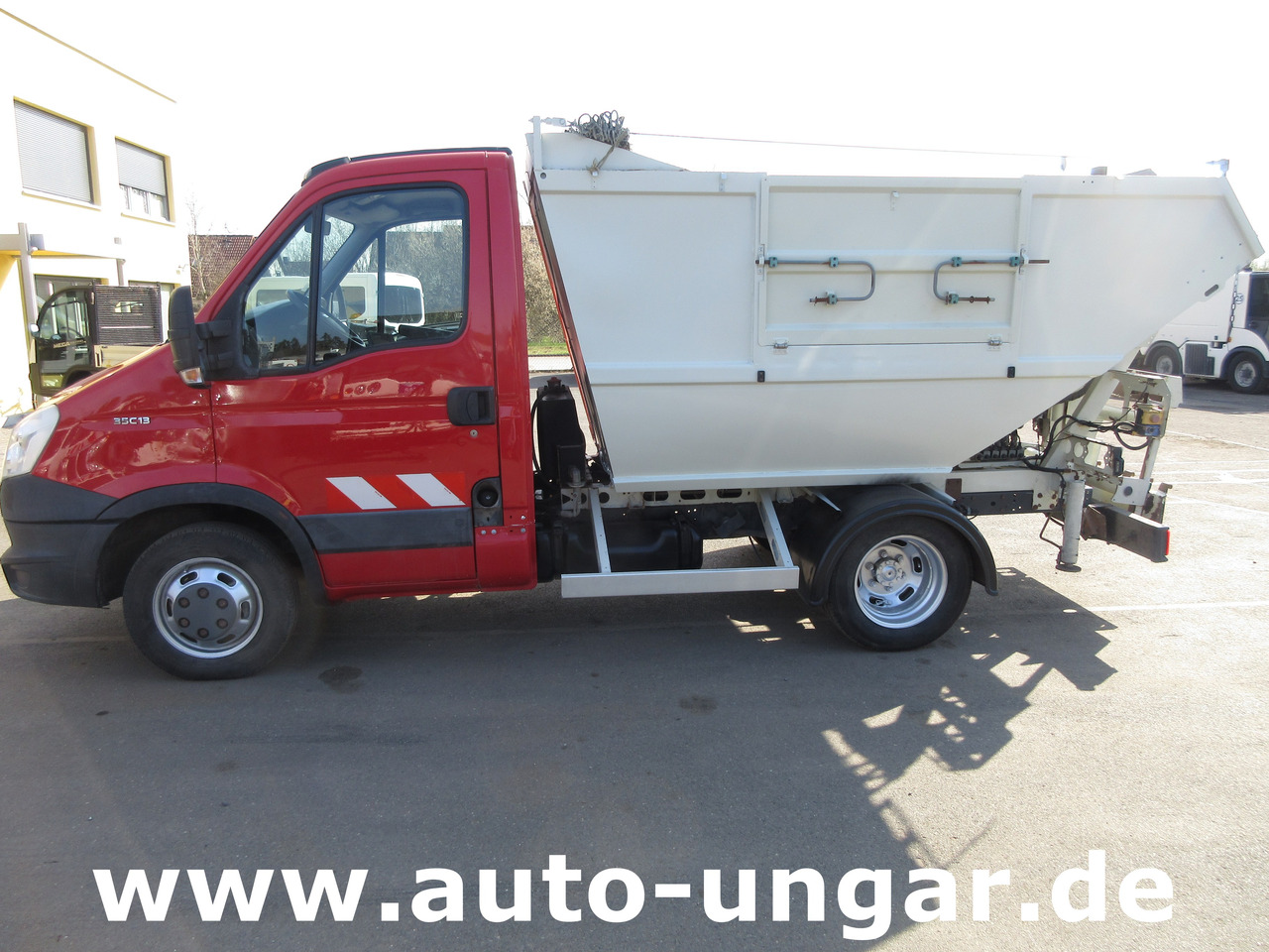 Iveco 35C13 TECNO URBIS 6 Müllwagen 3.500kg Micro BOM Mini Garbage Truck - Мусоровоз: фото 4 Iveco 35C13 TECNO URBIS 6 Müllwagen 3.500kg Micro BOM Mini Garbage Truck - Мусоровоз: фото 4