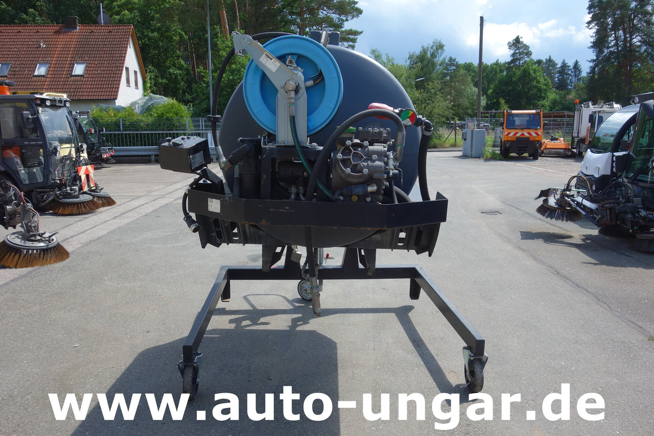NILFISK CR3500 Wasserfass mit Pumpe + Schlauchhaspel Schmidt Multigo Schwemmaufbau - Коммунальная/ Специальная техника: фото 2 NILFISK CR3500 Wasserfass mit Pumpe + Schlauchhaspel Schmidt Multigo Schwemmaufbau - Коммунальная/ Специальная техника: фото 2