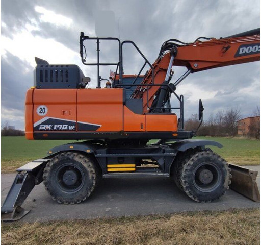 Doosan 18.6t DX170 W-7 (DEVELON) - Колёсный экскаватор: фото 1 Doosan 18.6t DX170 W-7 (DEVELON) - Колёсный экскаватор: фото 1