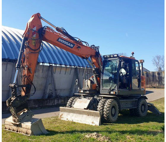 Doosan 18t DX165 WR-7 (DEVELON) - Колёсный экскаватор: фото 2 Doosan 18t DX165 WR-7 (DEVELON) - Колёсный экскаватор: фото 2