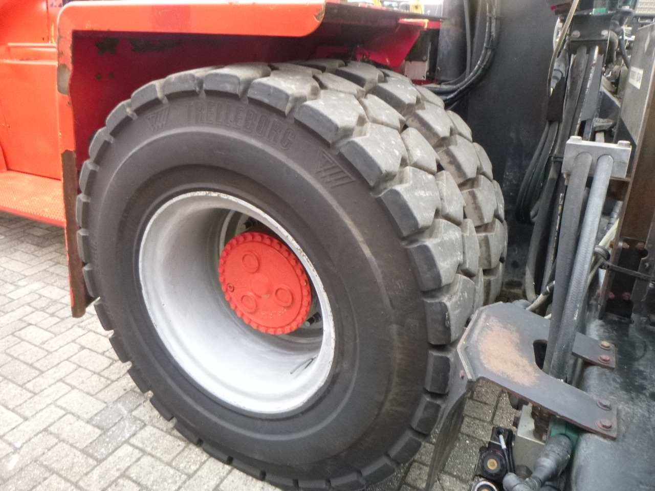 Контейнерный погрузчик HYSTER H22.00XM-12EC: фото 11 Контейнерный погрузчик HYSTER H22.00XM-12EC: фото 11