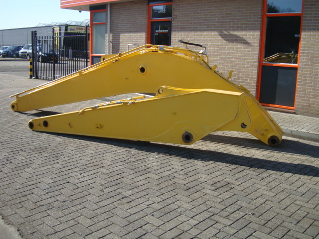 NEW HOLLAND E225BSR - Стрела для Гусеничных экскаваторов: фото 3 NEW HOLLAND E225BSR - Стрела для Гусеничных экскаваторов: фото 3