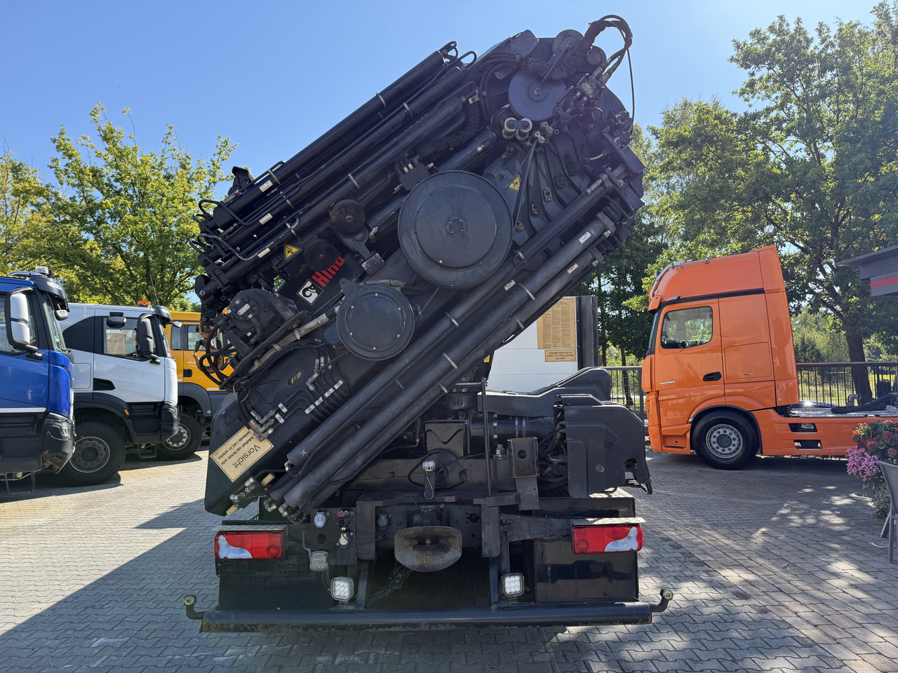 Автоманипулятор, Грузовик бортовой/ Платформа MAN TGX 26.480 6X2 Hiab 422 Bj 2017 bis 30 Meter: фото 11 Автоманипулятор, Грузовик бортовой/ Платформа MAN TGX 26.480 6X2 Hiab 422 Bj 2017 bis 30 Meter: фото 11