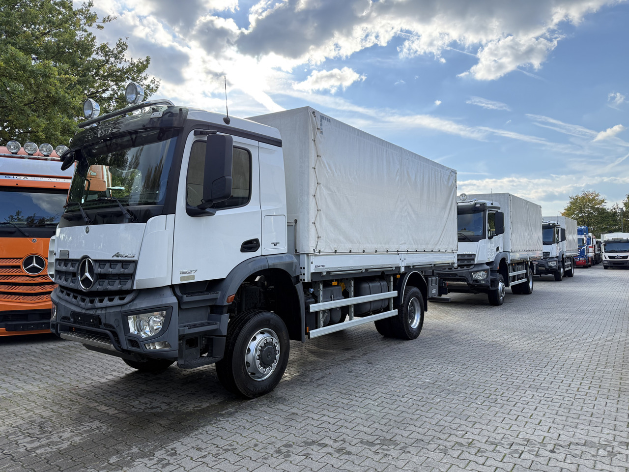Mercedes-Benz Arocs 1827 AK 4X4 Ex- - Грузовик-шасси: фото 1 Mercedes-Benz Arocs 1827 AK 4X4 Ex- - Грузовик-шасси: фото 1