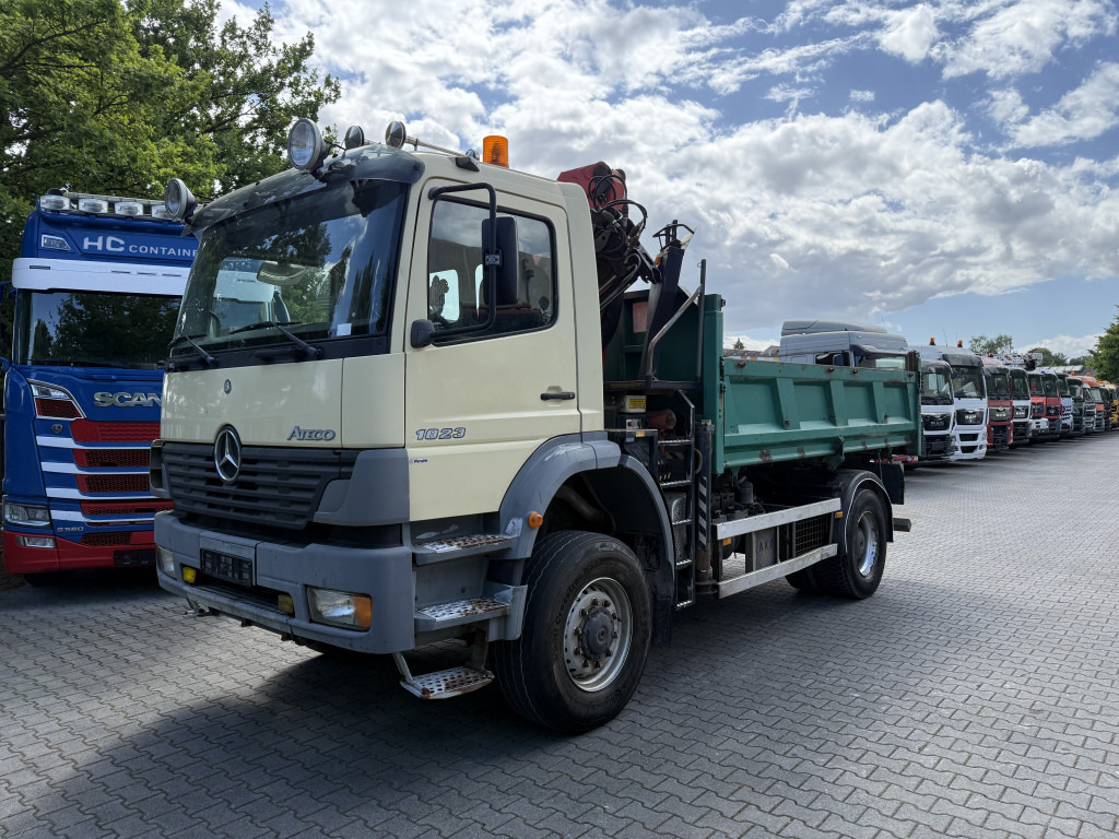 Mercedes-Benz Atego 1823 AK 4X4 Kipper Kran Palfinger PK10000 - Автоманипулятор, Самосвал: фото 1 Mercedes-Benz Atego 1823 AK 4X4 Kipper Kran Palfinger PK10000 - Автоманипулятор, Самосвал: фото 1