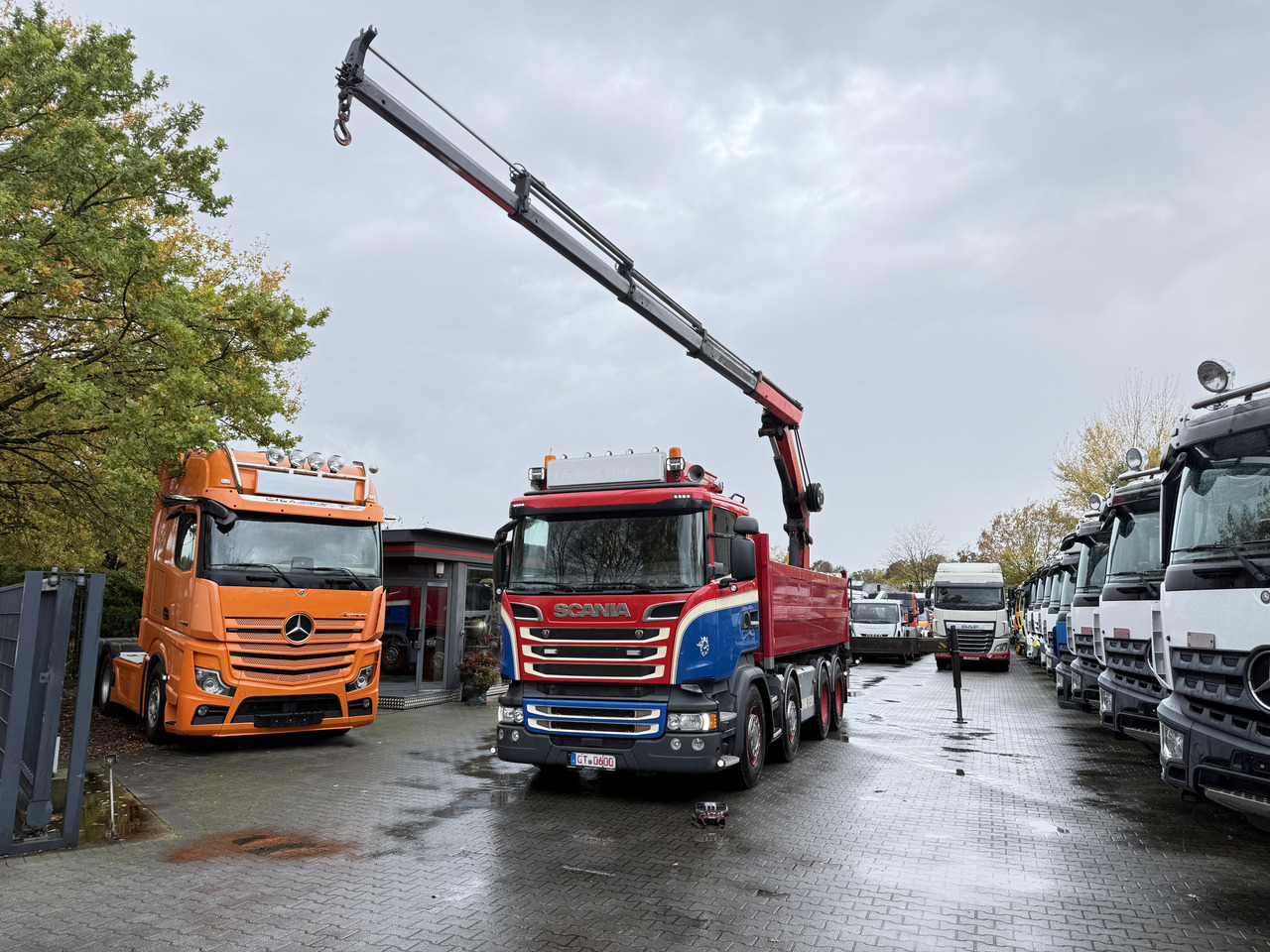 Scania R580 V8 8X4 Kipper Kran Palfinger 22002 - Самосвал, Автоманипулятор: фото 2 Scania R580 V8 8X4 Kipper Kran Palfinger 22002 - Самосвал, Автоманипулятор: фото 2