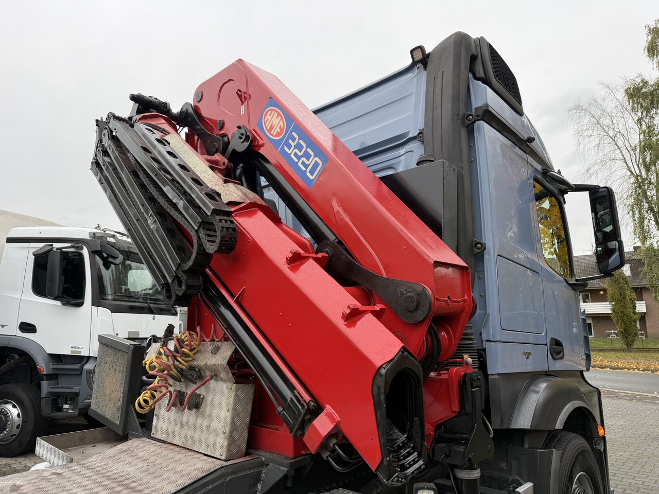 Mercedes-Benz Actros 2548 LS 6X2 Kran HMF 3220 bis 16 Meter - Тягач: фото 2 Mercedes-Benz Actros 2548 LS 6X2 Kran HMF 3220 bis 16 Meter - Тягач: фото 2