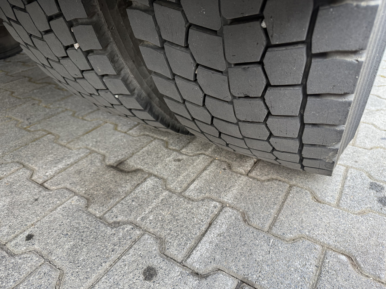 Volvo FL250.18 Carrier Supra 850Mt - Рефрижератор: фото 3 Volvo FL250.18 Carrier Supra 850Mt - Рефрижератор: фото 3