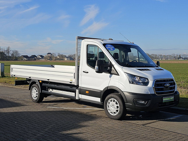 Ford E-Transit Open-Laadbak 68Kwh! - Малотоннажный бортовой грузовик, Электрический фургон: фото 5 Ford E-Transit Open-Laadbak 68Kwh! - Малотоннажный бортовой грузовик, Электрический фургон: фото 5