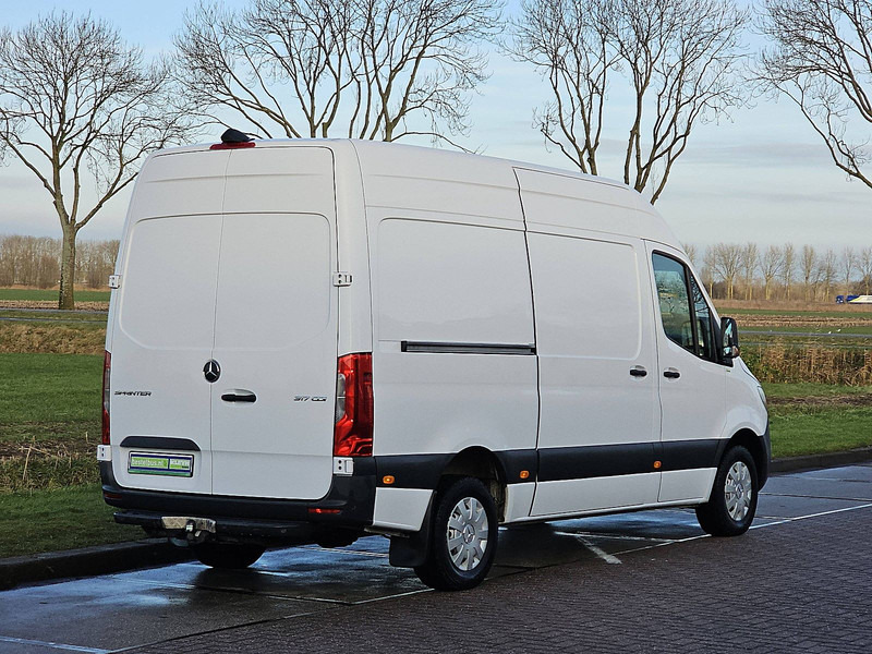 Mercedes-Benz Sprinter 317 L2H2 LED MBUX10 RWD! - Цельнометаллический фургон: фото 3 Mercedes-Benz Sprinter 317 L2H2 LED MBUX10 RWD! - Цельнометаллический фургон: фото 3