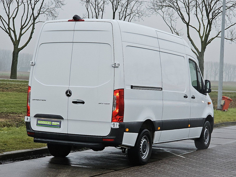 Mercedes-Benz Sprinter 317 L2H2 Mbux RWD Euro6! - Цельнометаллический фургон: фото 3 Mercedes-Benz Sprinter 317 L2H2 Mbux RWD Euro6! - Цельнометаллический фургон: фото 3