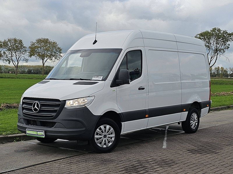 Mercedes-Benz Sprinter 317 L2H2 Mbux Trekhaak ! - Цельнометаллический фургон: фото 2 Mercedes-Benz Sprinter 317 L2H2 Mbux Trekhaak ! - Цельнометаллический фургон: фото 2