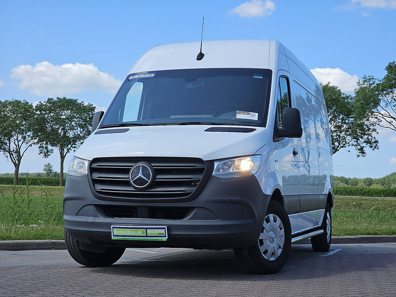 Mercedes-Benz eSprinter  L2H2 35 KWH - Цельнометаллический фургон, Электрический фургон: фото 1 Mercedes-Benz eSprinter  L2H2 35 KWH - Цельнометаллический фургон, Электрический фургон: фото 1