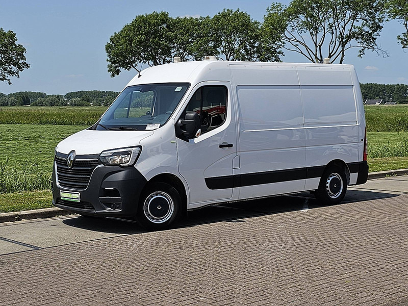 Renault Master 2.3 DCI 130 L2H2 - Цельнометаллический фургон: фото 2 Renault Master 2.3 DCI 130 L2H2 - Цельнометаллический фургон: фото 2