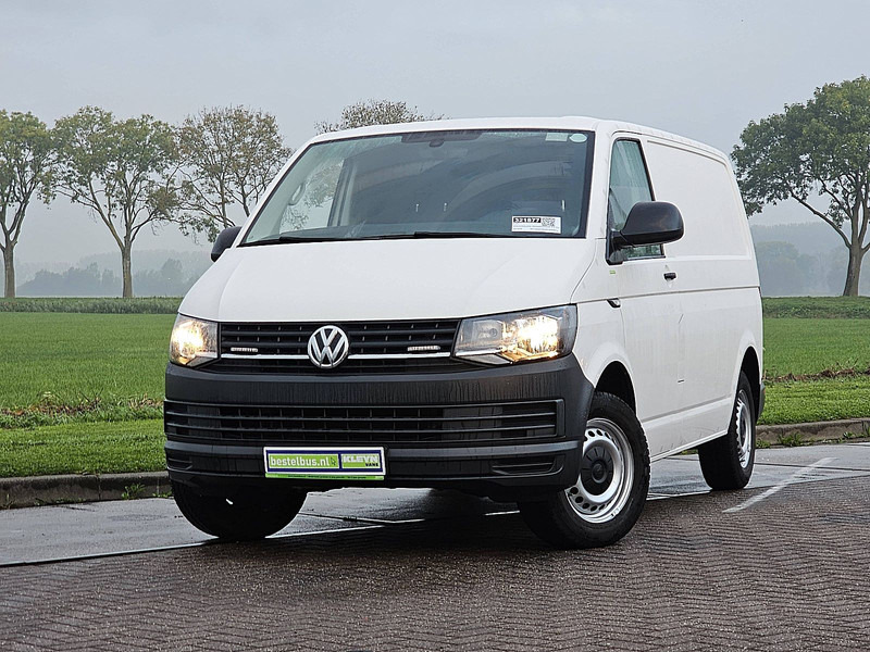 Volkswagen Transporter 2.0 TDI ac EURO6 - Легковой фургон: фото 1 Volkswagen Transporter 2.0 TDI ac EURO6 - Легковой фургон: фото 1