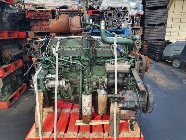 Volvo D7C215 - Двигатель: фото 4 Volvo D7C215 - Двигатель: фото 4