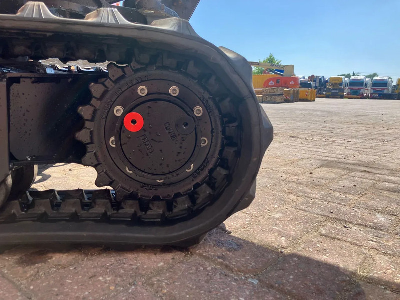 Kubota KX019 4 - Гусеничный экскаватор: фото 5 Kubota KX019 4 - Гусеничный экскаватор: фото 5