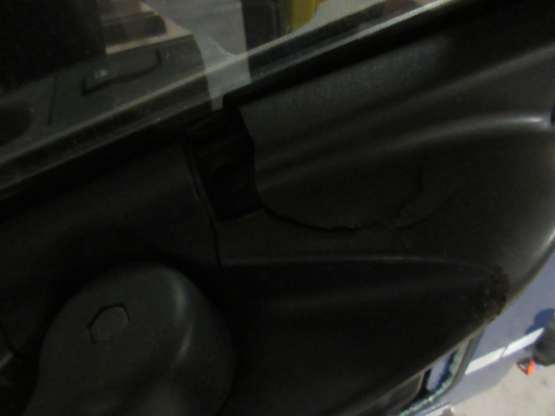 DAF 1715427 DEUR RECHTS LF 290 EURO 6 MET RAAM - Дверь и запчасти для Грузовиков: фото 3 DAF 1715427 DEUR RECHTS LF 290 EURO 6 MET RAAM - Дверь и запчасти для Грузовиков: фото 3
