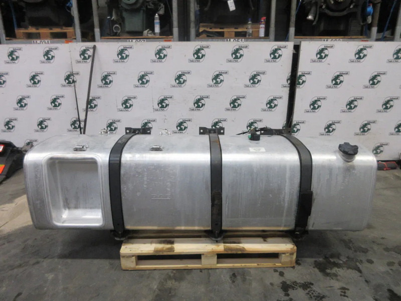 DAF 1944801 DIESELTANK 845 LITER INHOUD DAF XF CF EURO 6 - Топливный бак для Грузовиков: фото 4 DAF 1944801 DIESELTANK 845 LITER INHOUD DAF XF CF EURO 6 - Топливный бак для Грузовиков: фото 4