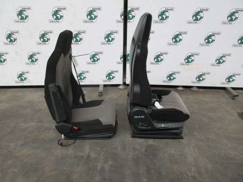 MAN 81.62307-6531//81.62307-6529//81.62307-6562//81.62307-6558 STOELEN SET - Сиденье для Грузовиков: фото 2 MAN 81.62307-6531//81.62307-6529//81.62307-6562//81.62307-6558 STOELEN SET - Сиденье для Грузовиков: фото 2