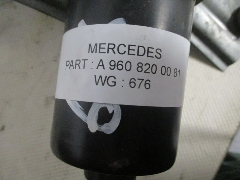 Mercedes-Benz A 960 820 00 81/A 960 820 18 81 RUITENWISSERMECHANIEK ACTROS EURO 6 - Электрическая система для Грузовиков: фото 4 Mercedes-Benz A 960 820 00 81/A 960 820 18 81 RUITENWISSERMECHANIEK ACTROS EURO 6 - Электрическая система для Грузовиков: фото 4