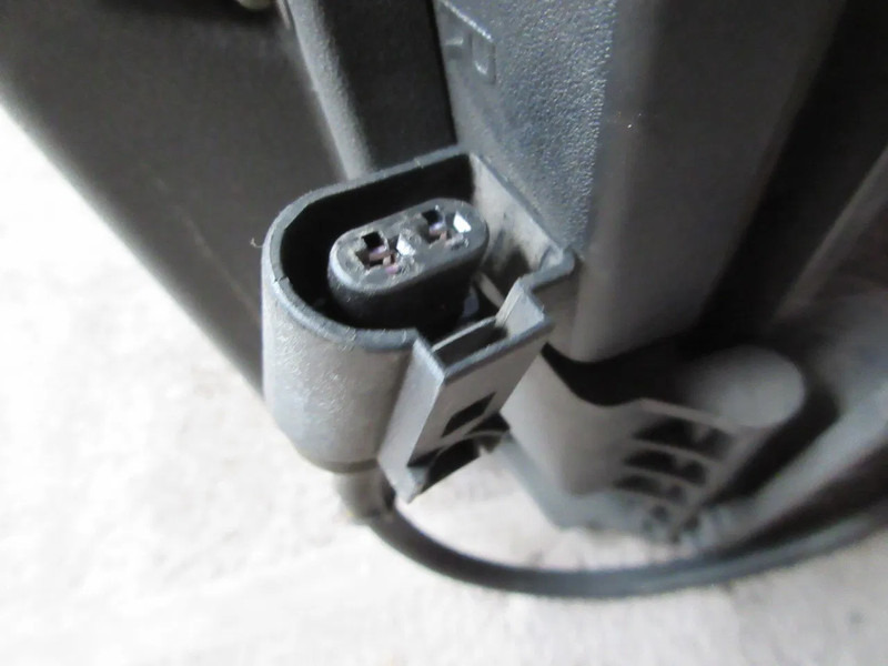 Scania 1732510 // 1467003 SCANIA R 420 KOPLAMP RECHTS EURO 5 - Передняя фара для Грузовиков: фото 5 Scania 1732510 // 1467003 SCANIA R 420 KOPLAMP RECHTS EURO 5 - Передняя фара для Грузовиков: фото 5